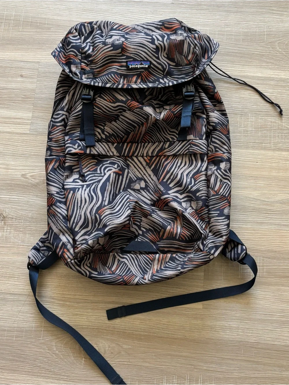 Patagonia Arbor Lid 28 Liter Pack back Hut To Hut Multi New Navy School Travel